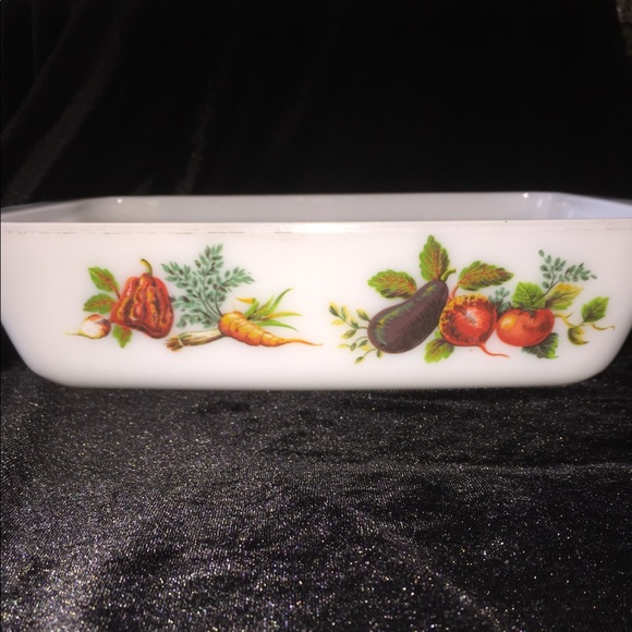 Vintage English Pyrex-Tuscany Dish - Picture 2 of 4
